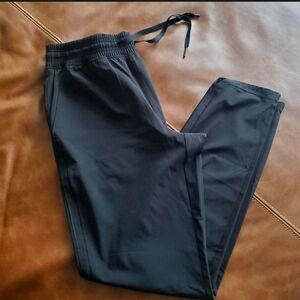 GapFit Recycled Runaround Joggers